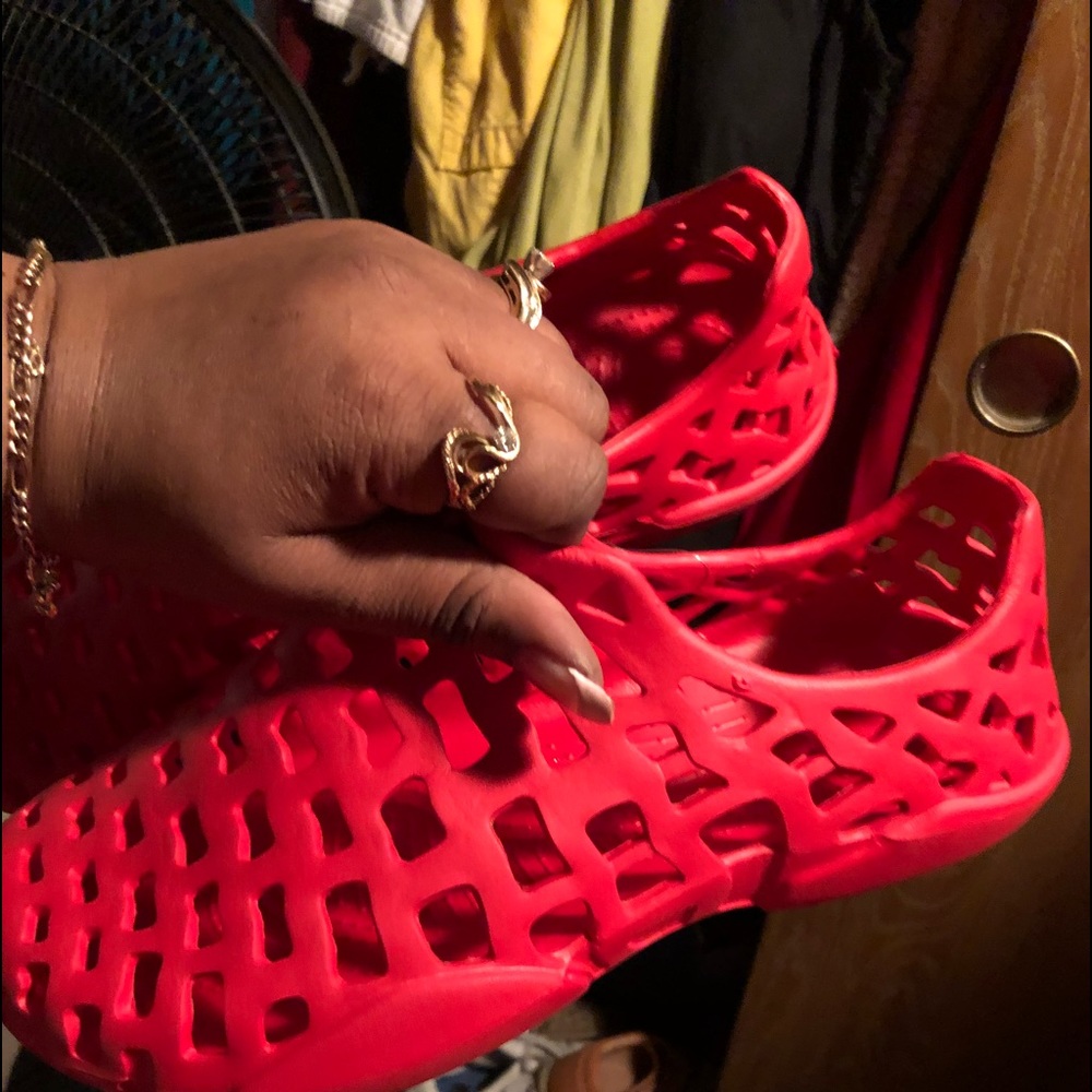 Clogs - Picture 3 of 3
